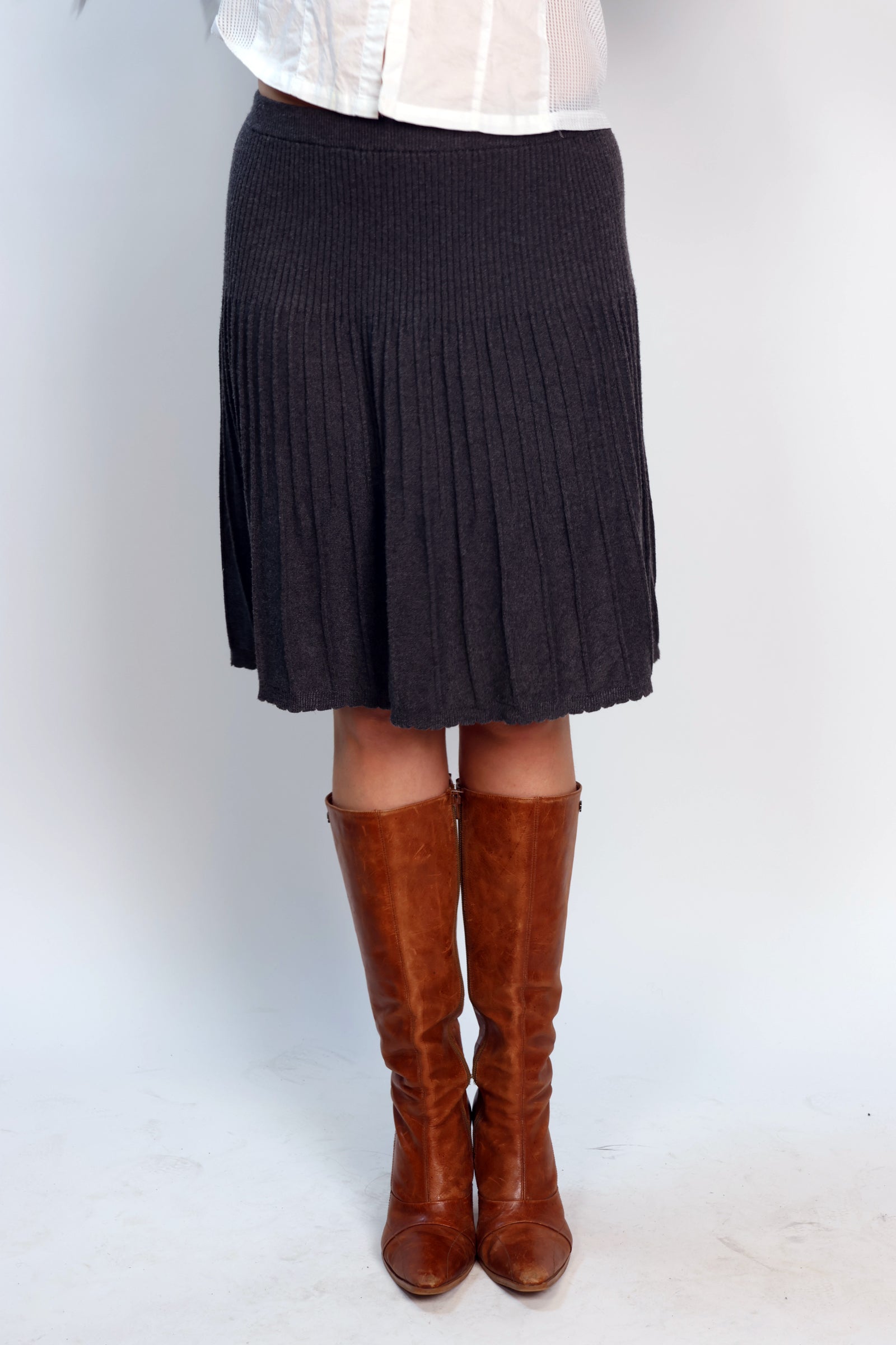 grey knitted skirt