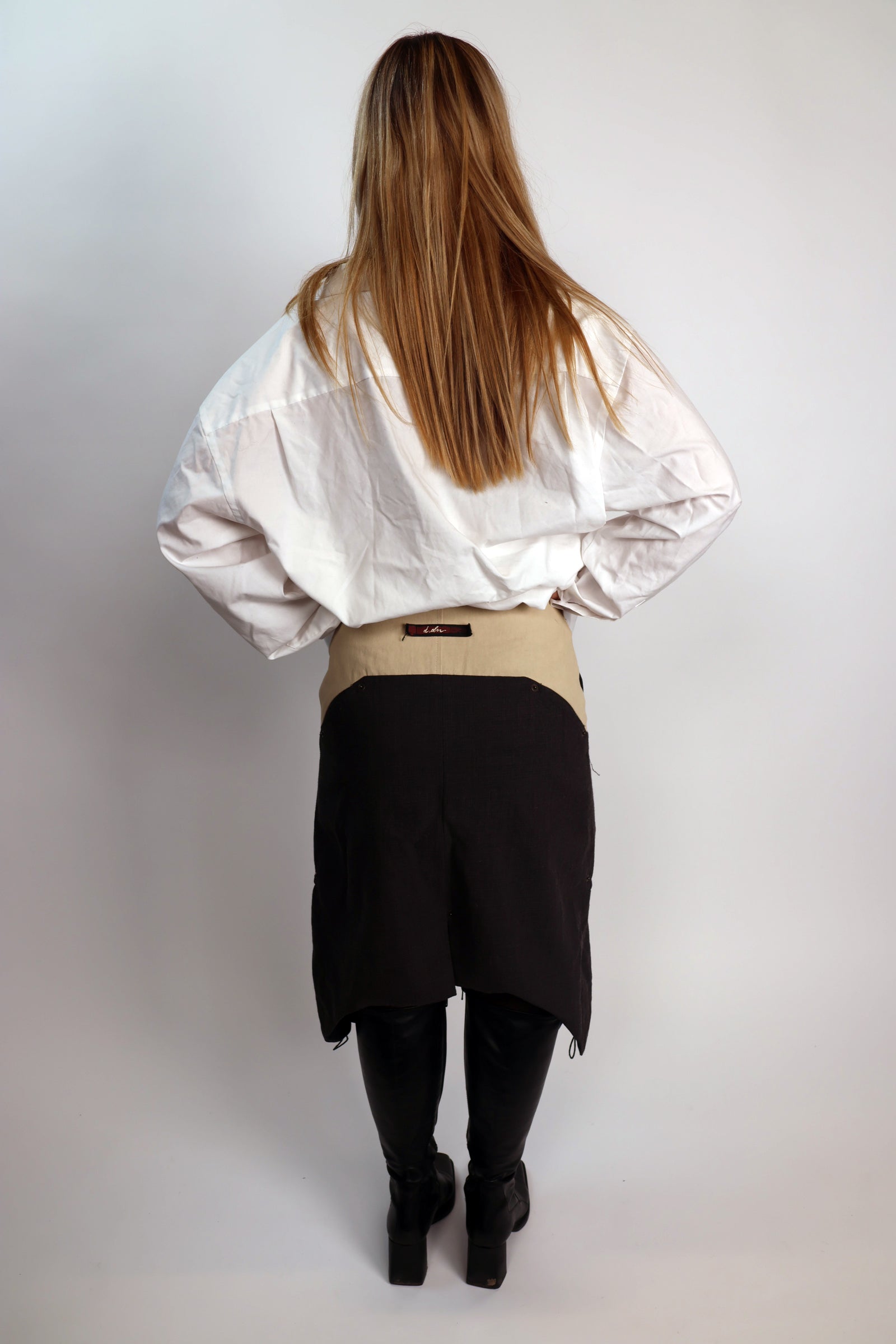 buttoned skirt