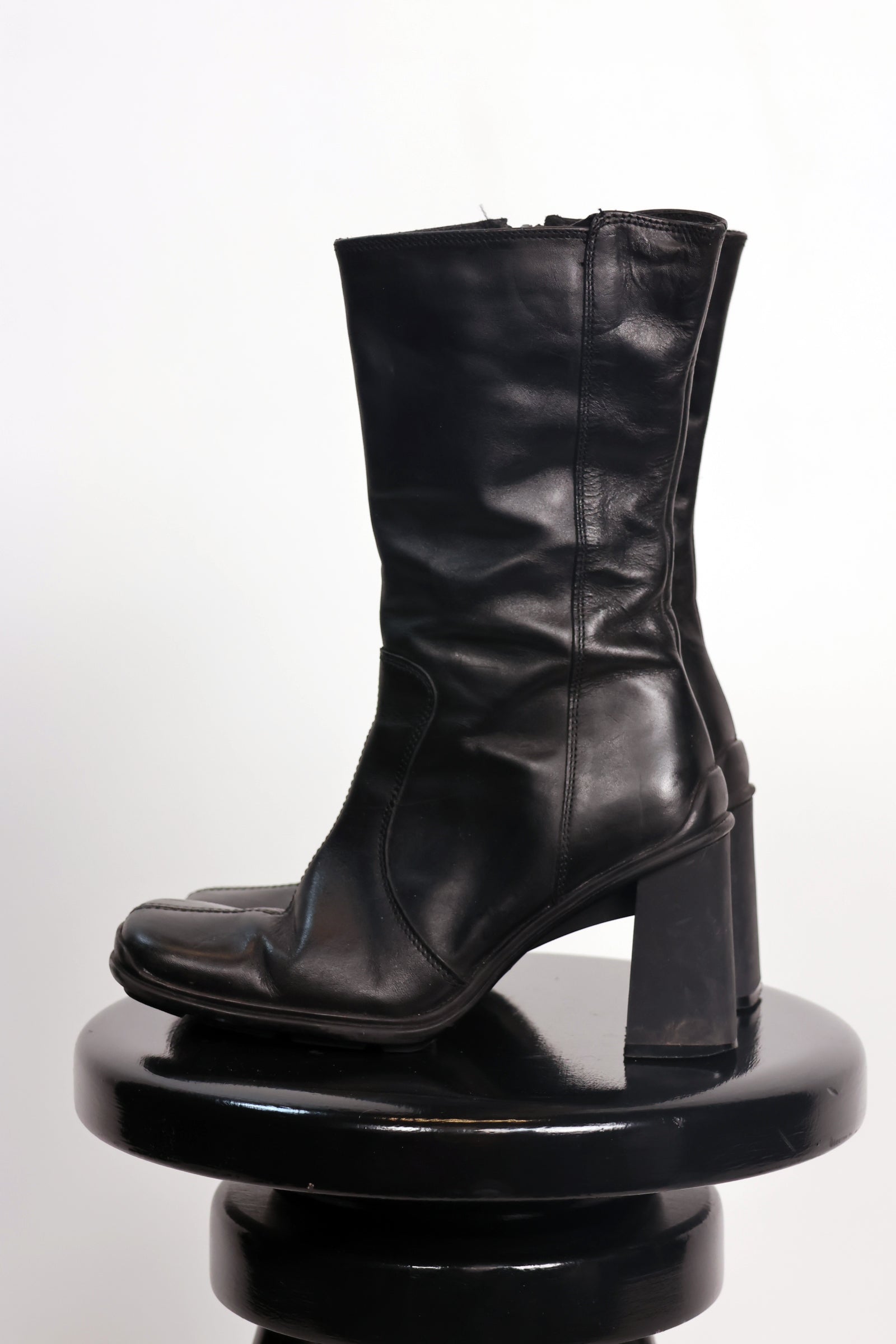 square toe boots